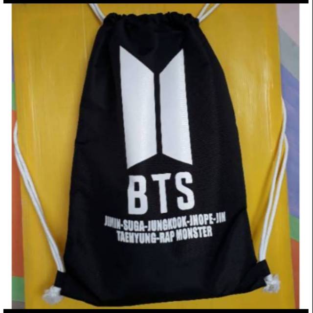 Tas serut KPOP lucu BTS Army hitam murah Shopee Indonesia Tas serut KPOP lucu BTS Army hitam murah Shopee Indonesia