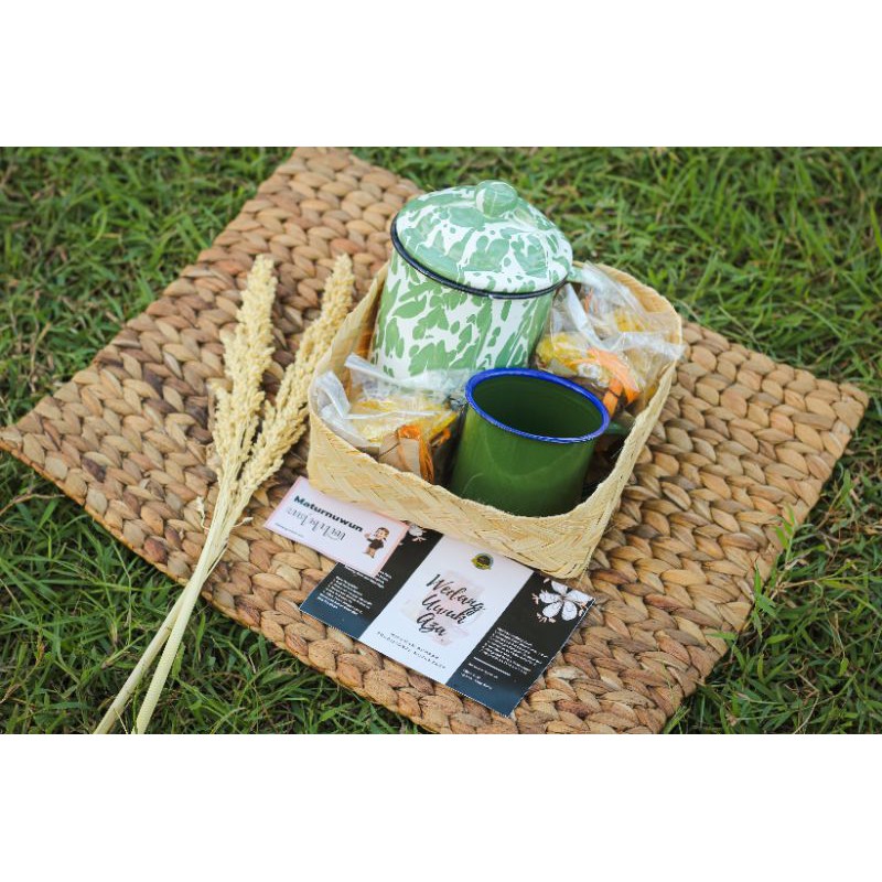 

Hampers Parsel Ramadhan Wedang Uwuh Premium Besek 18cm+Pita+Card