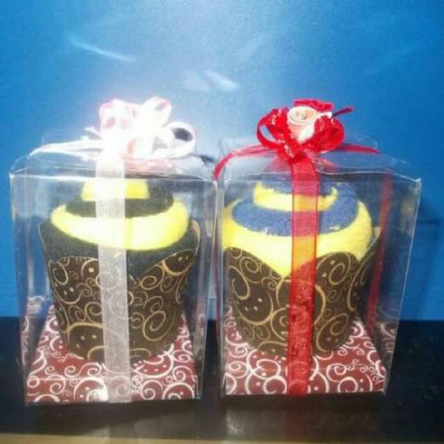 SOUVENIR PERNIKAHAN towel cup cake