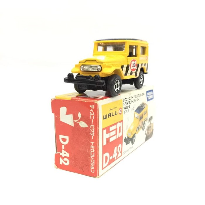 Tomica Disney D-42 Wall-e Toyota Land Cruiser