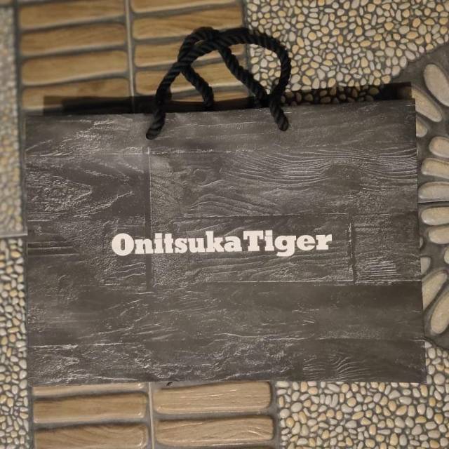 

Paperbag onitsuka