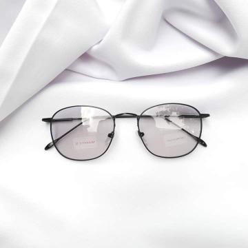 VIRAL/Kacamata Photocromic Retro Vintage Fashion Wanita Pria Berubah Warna Frame Optik