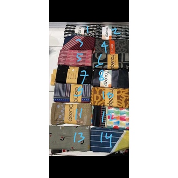 deenay & Scoop and Cone, Monel motif lama