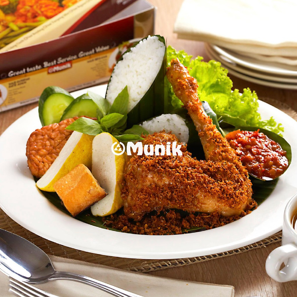 

Munik Resto's Nasi Timbel (Kemasan Box)