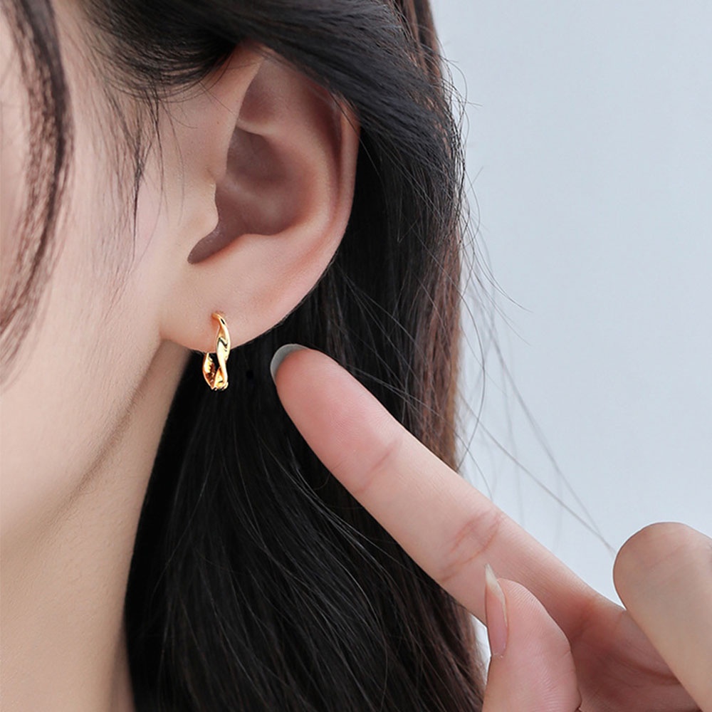 Needway  Girls Wave Earrings Geometric Fashion  Accessories Hoop Earrings Women Circle Prevent Allergy Elegant Korean Simple Women Jewelry/Multicolor