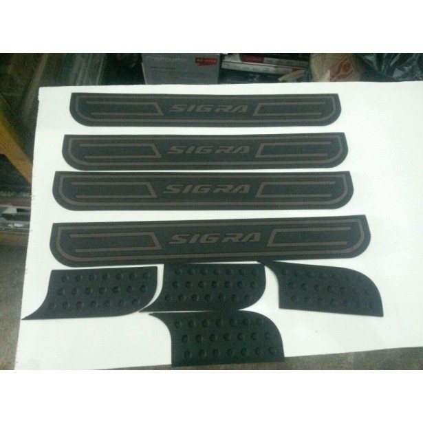 Sillplate Pintu Samping Mobil Daihatsu Sigra