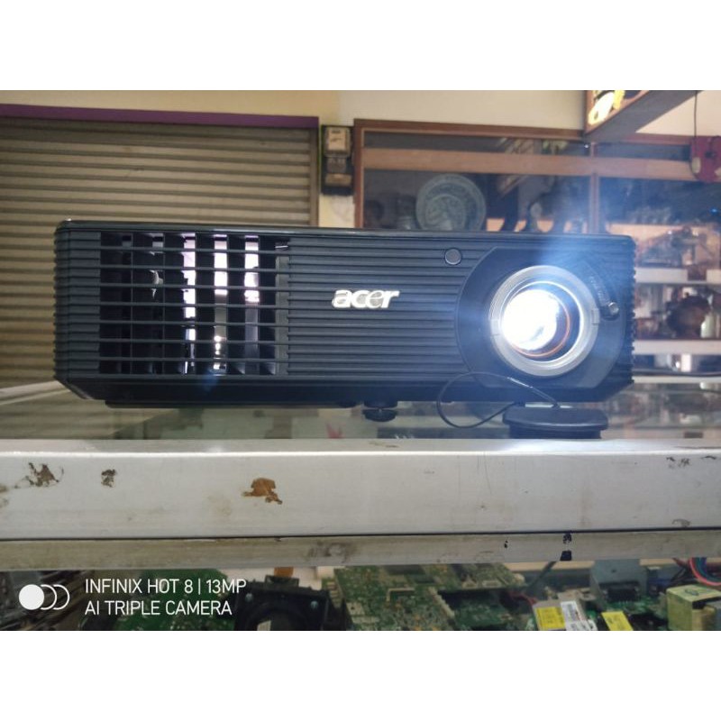 proyektor acer x1160x second/bekas bagus display cahaya normal