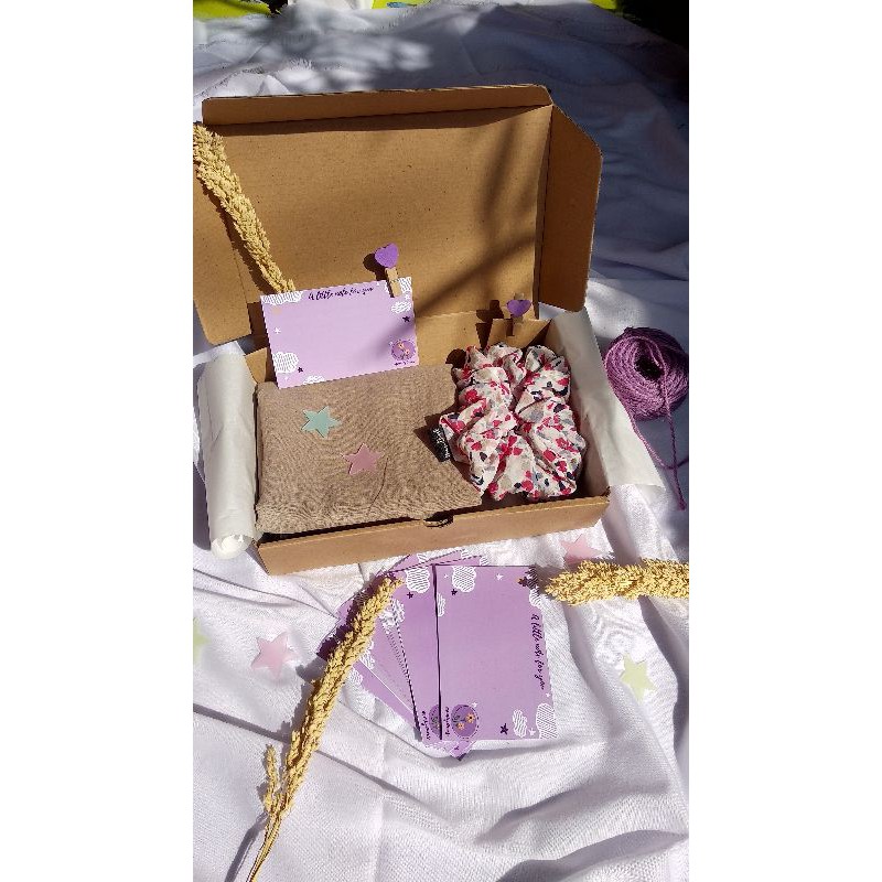 

Hampers Gift Box Hijab Murah (PAKET PREMIUM)