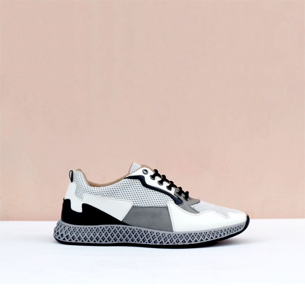 Sepatu Sneakers Pria Obvious Korvet