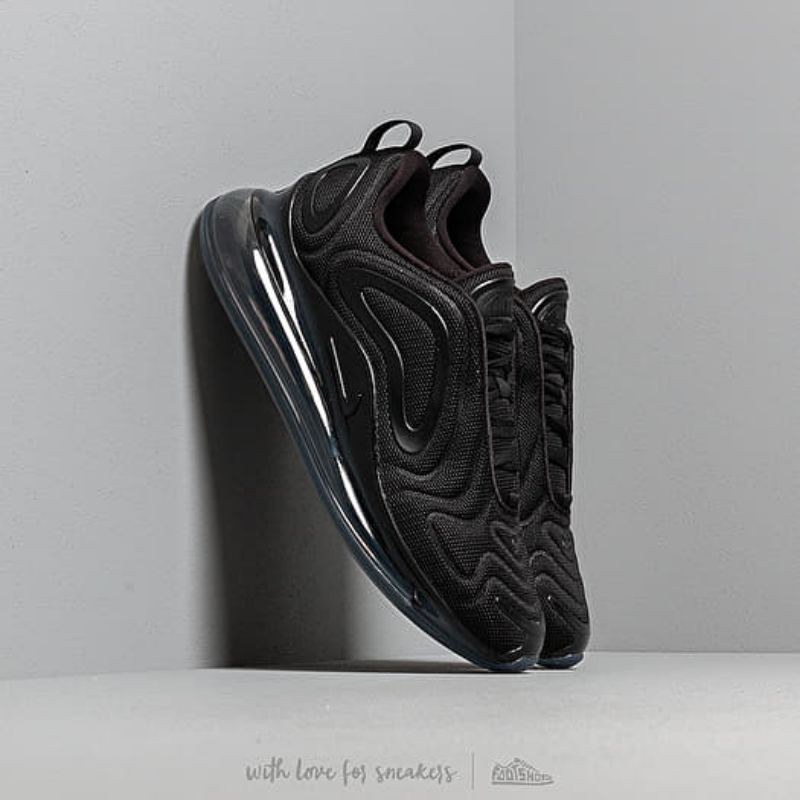 SEPATU FASHION NIKE AIR MAX 720 BLACK