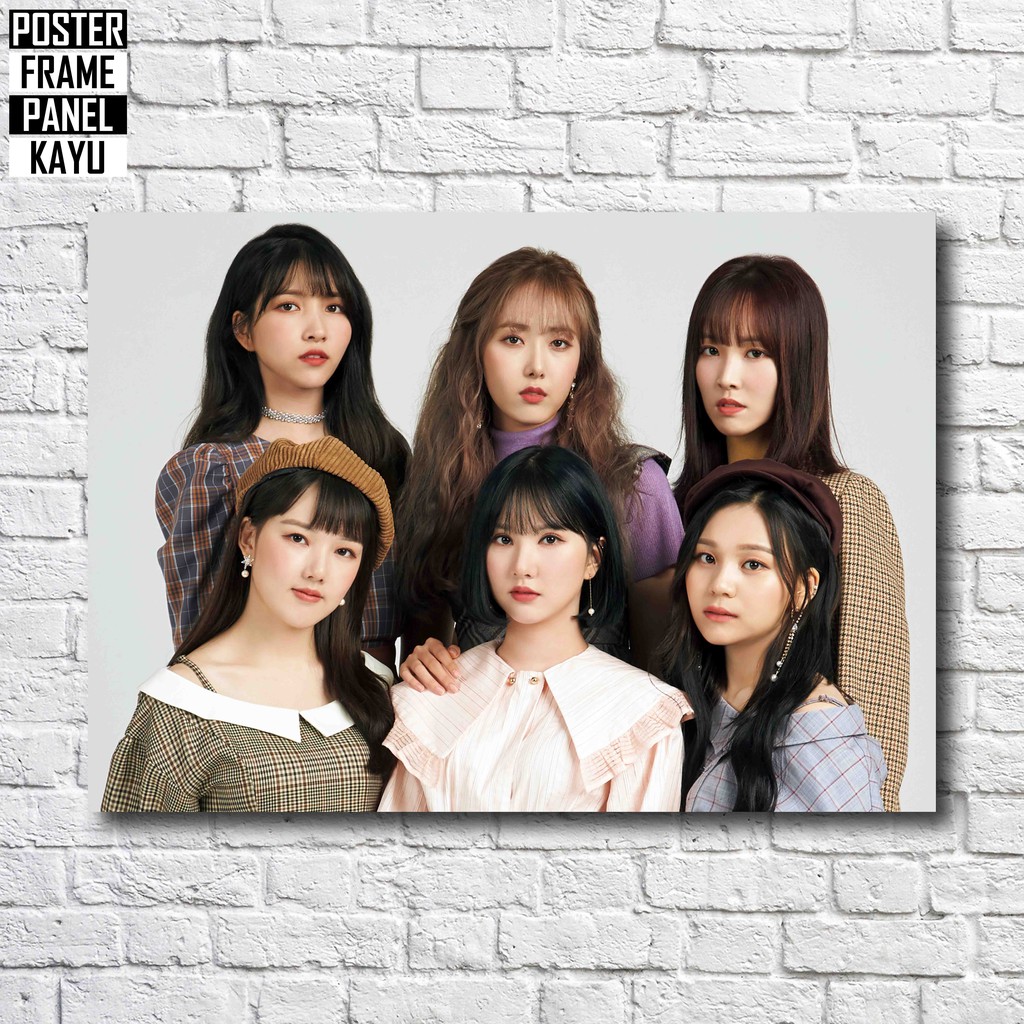 Poster GFRIEND Memoria Frame Kayu Solid A4 GF021