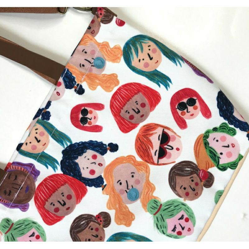Tote Bag Faces by Ideku Handmade BOOKED by Kak Ani Safitri