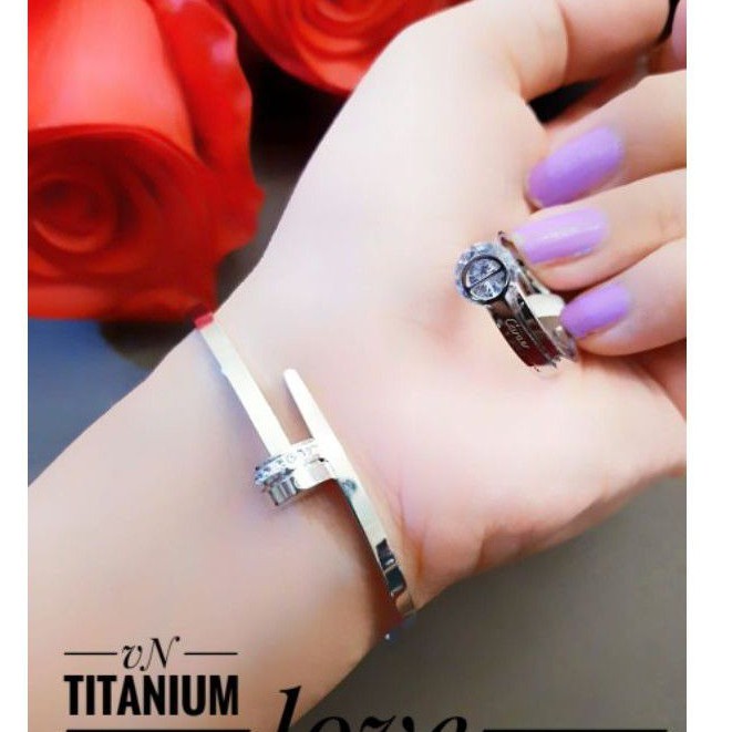 Titanium Set Gelang dan Cincin Motif Paku 111t