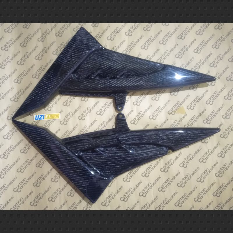 BODY SAMPING TUTUP BOX AKI VIXION OLD CARBON KEVLAR