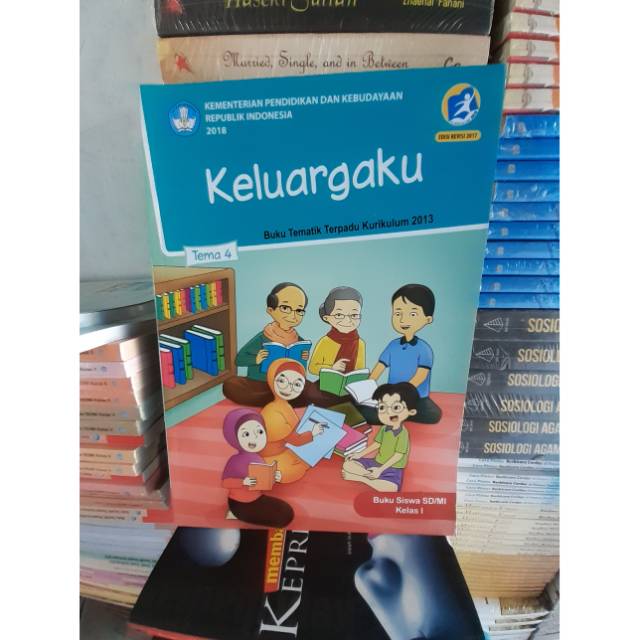 Tema4 keluargaku kelas1