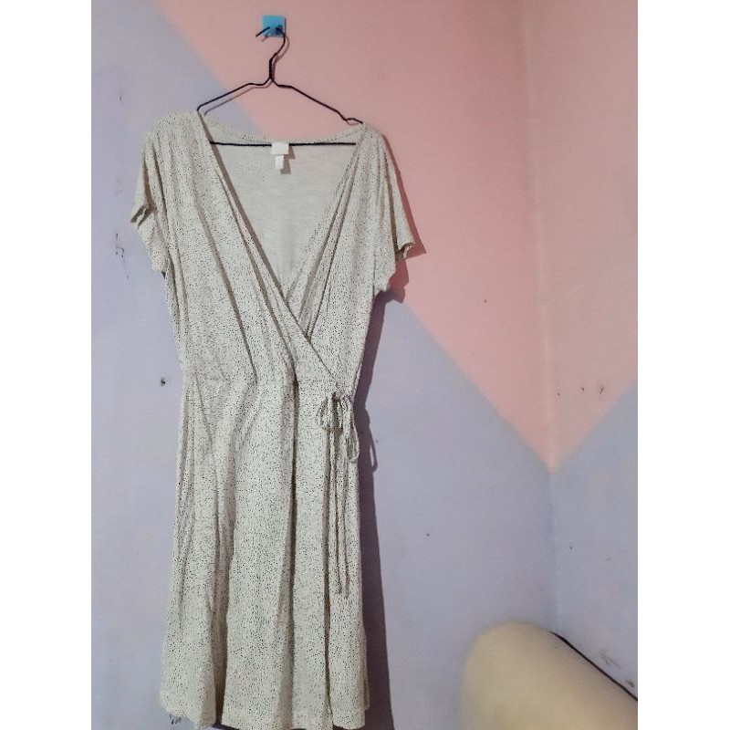 Preloved HM Dress V-Neck