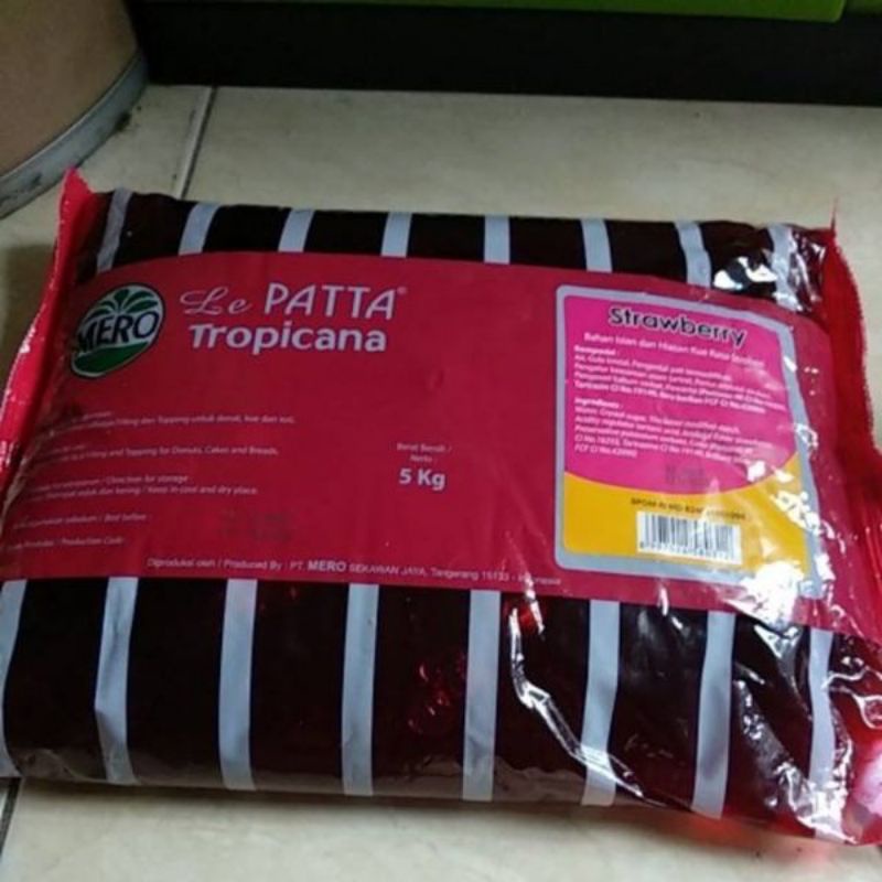 

le patta blueberry dan le patta strawberry reguler Hijau