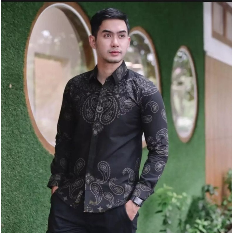 Batik Pria Hitam Modern Premium Slimfit / Kemeja Batik Pria Premium Model Slimfit / Baju Batik Pria Bahan Katun Solo Sragenan Full Lapis Furing Erow / Kemeja Batik Katun Pria Lapis Furing