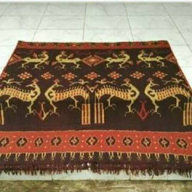 Tenun ikat motif ntt