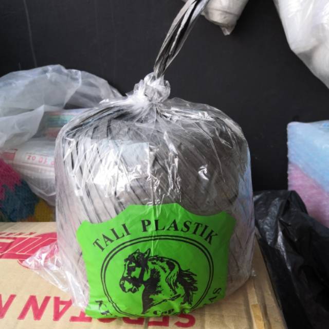 

Tali rafia hitam 1kg