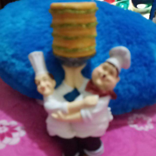 Patung Pajangan 2 Koki Burger Tempat Tusuk Gigi Cotton Bud Chef