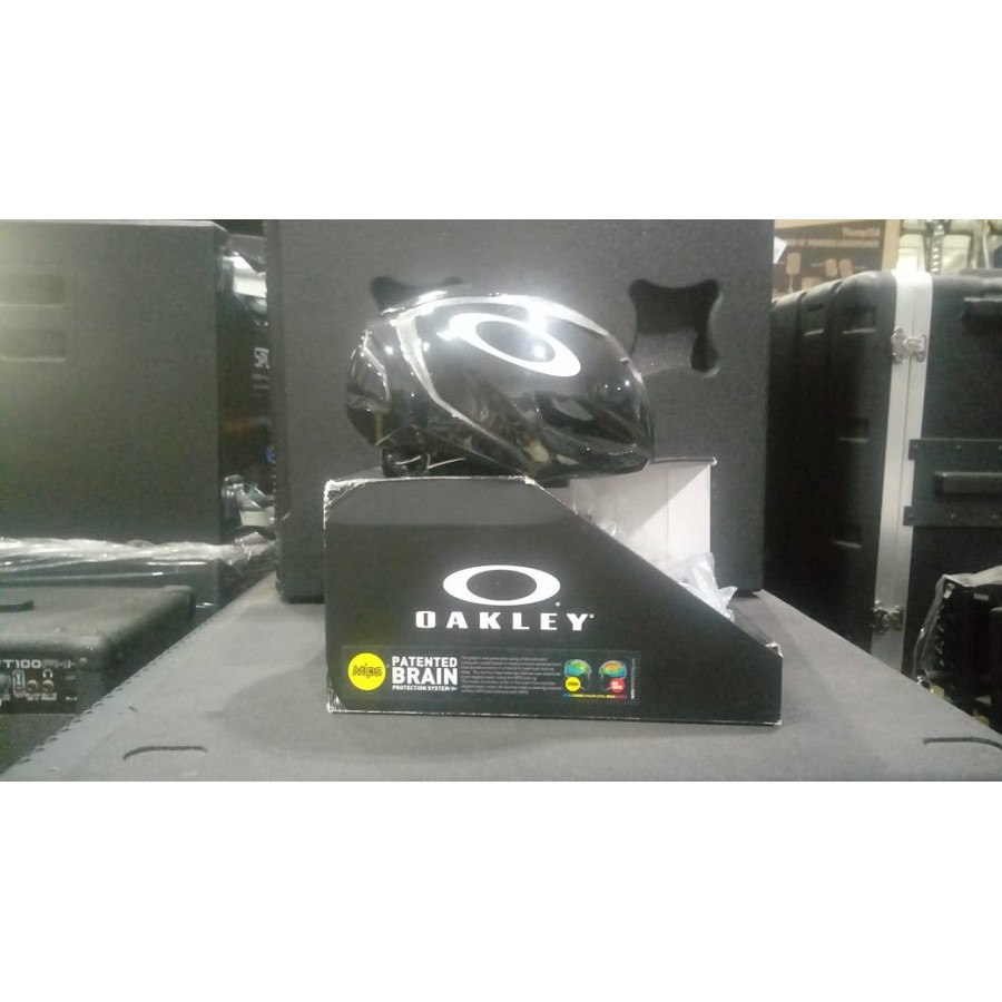 HELMET SEPEDA OAKLEY ARO3 BLACK - L