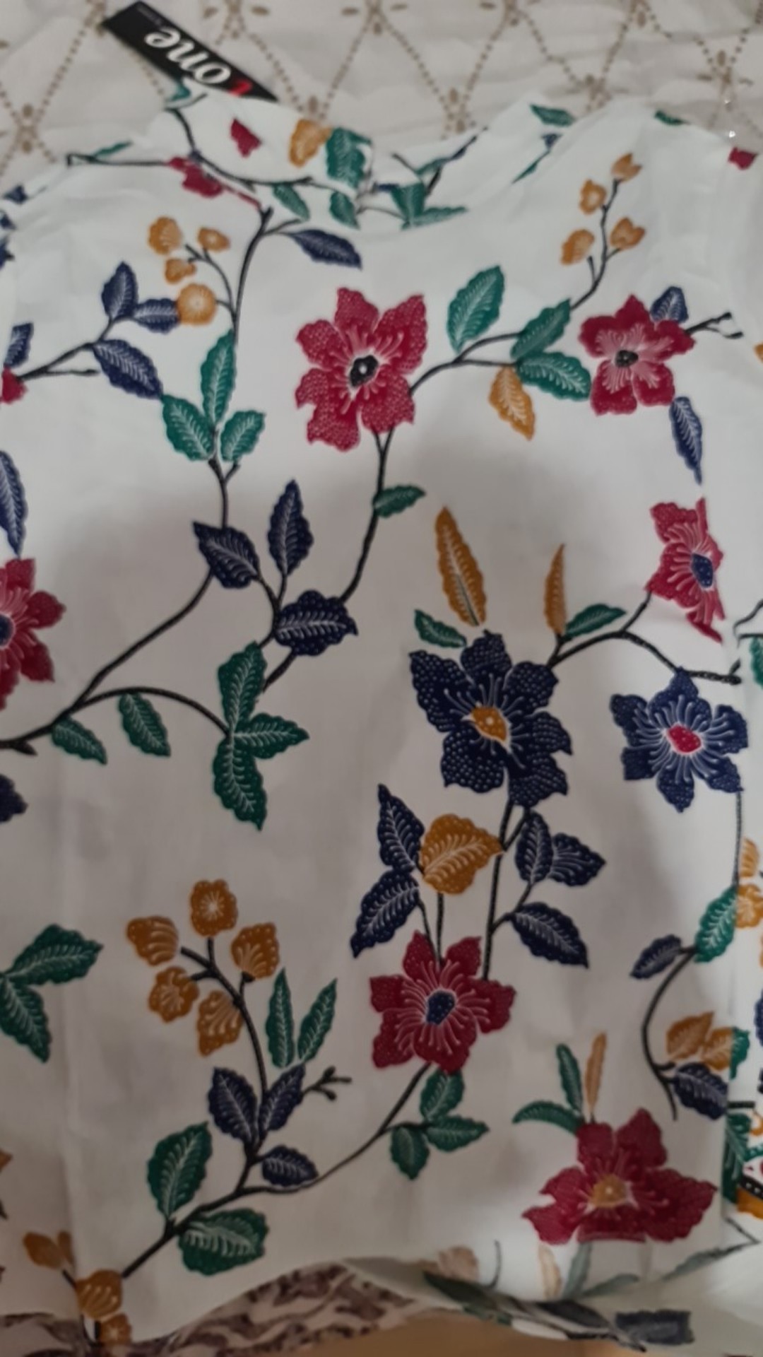 Gala - Swan Top / Atasan Batik Wanita