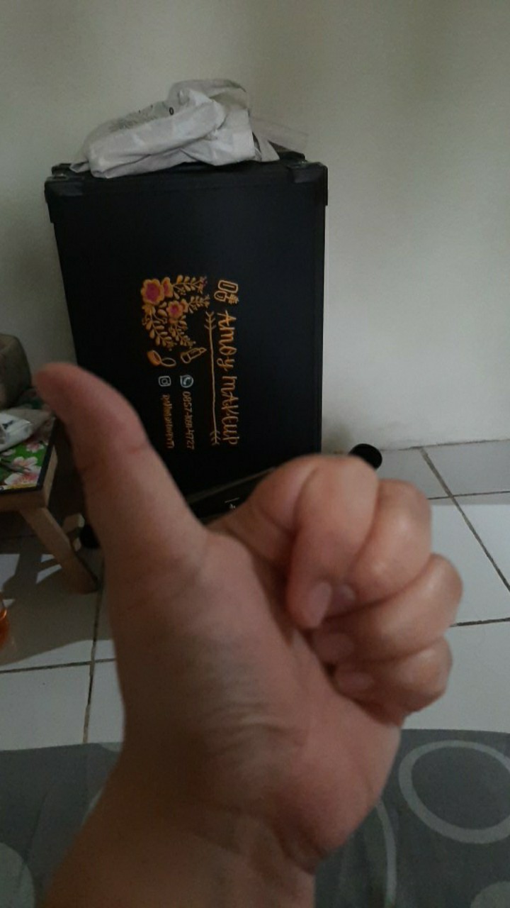 Cape Atau Celemek Satin