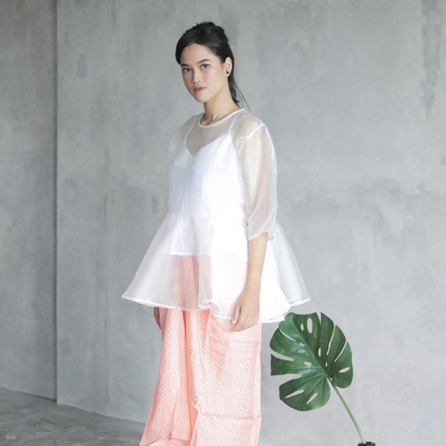 Organza Silver by Trick and Tricky