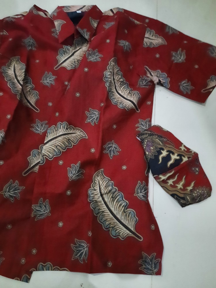 Batik Solo Kemeja Batik Pendek Dedaun Merah Sm Batiksoloamanah 130.000