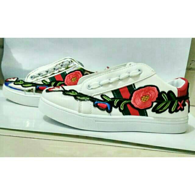 SEPATU KETS WANITA IMPORT / SEPATU WANITA IMPOR / SEPATU BUNGA IMPORT