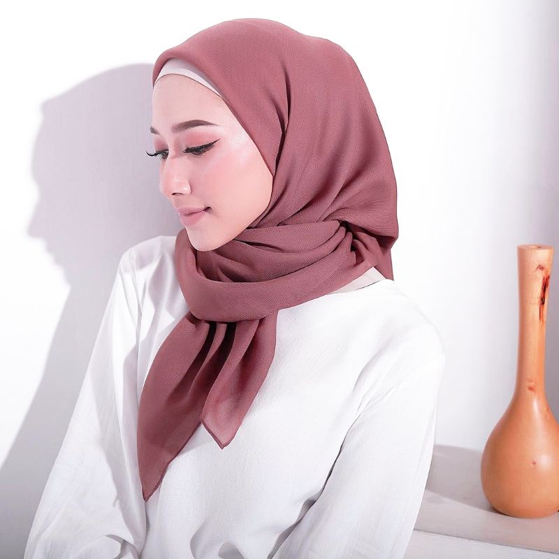HIJAB BELLA SQUARE / SEGIEMPAT POLLYCOTON / POTTON SENJA-BELLA Tearose