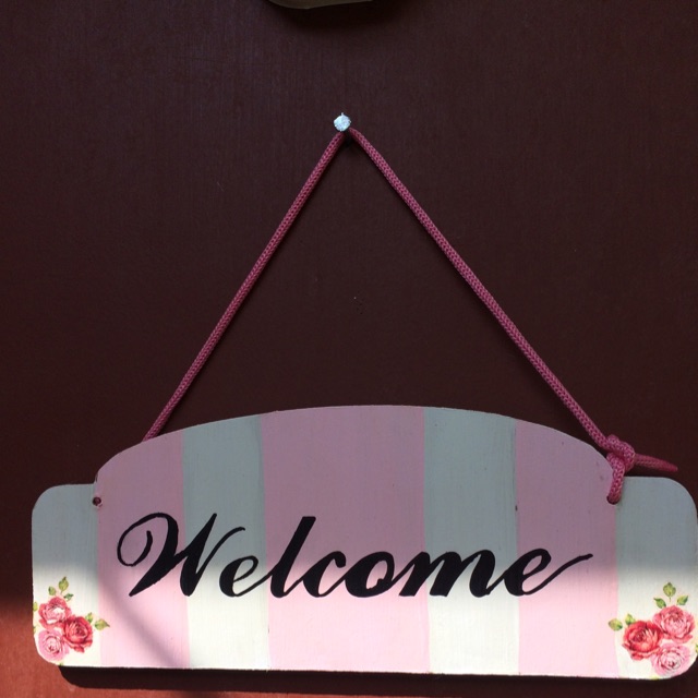 

Papan nama/wooden name