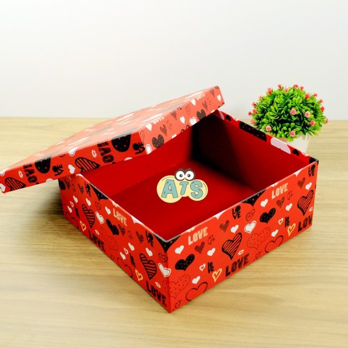 

Four Shape Box LOVE&BATIK Kiky MEDIUM