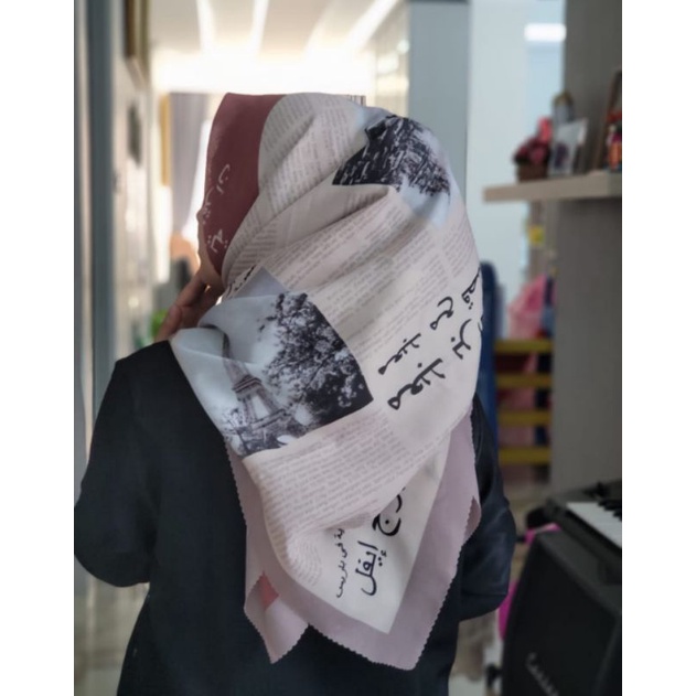 TERBARU JILBAB SEGIEMPAT VOAL MOTIF KORAN ARAB LASER CUT ORIGINAL 110×110-1