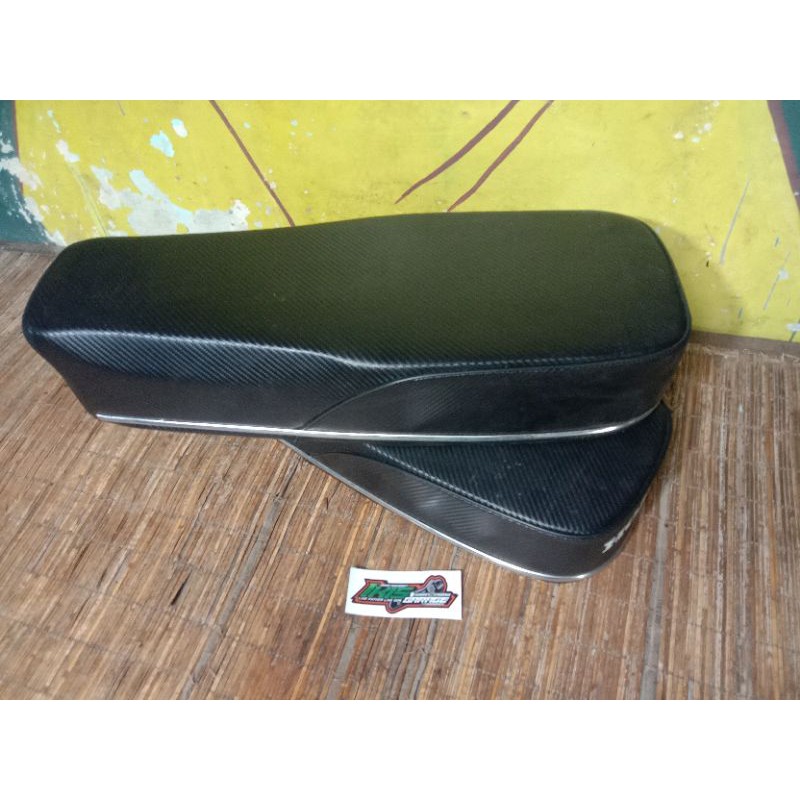 jok cb100racing kulit carbon