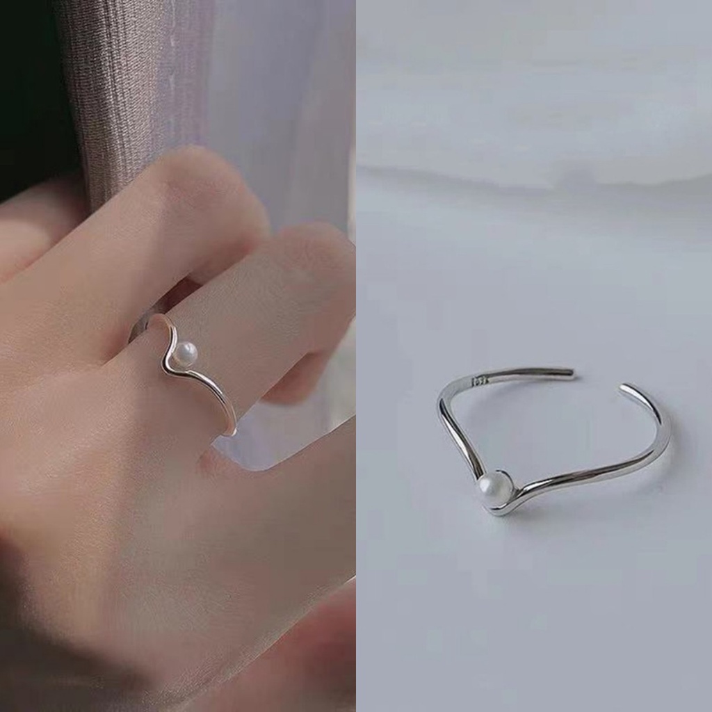 【COD Tangding】Cincin Jari Telunjuk Desain V-Word Aksen Mutiara Untuk Wanita