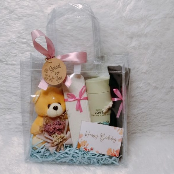 

Hampers Totebag Gift | Hampers Alat Makan | Kado Ulang Tahun | Graduation Gift dll