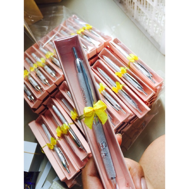 

Souvenir pernikahan pulpen silver kotak mewah