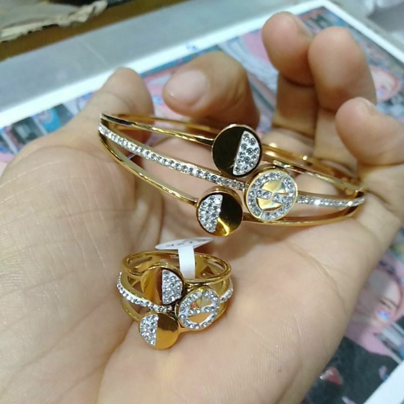 set gelang cartier gold