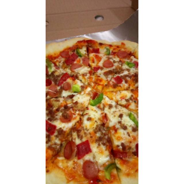 Pizza uk. Large (diameter 30cm 