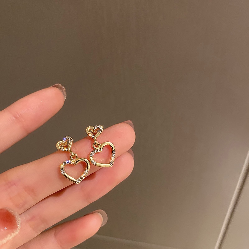 Roselife Anting Tusuk Gantung Wanita Desain Hati Ganda Hollow Hias Kristal Gaya Vintage / Korea Untuk Pesta