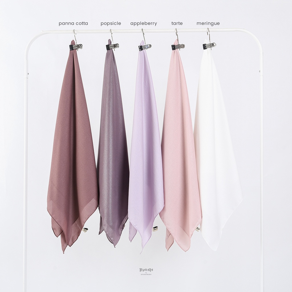 Minor Defect | Tesavara Agia Scarf | Hijab Segiempat Voal Wisuda &amp; Acara Formal