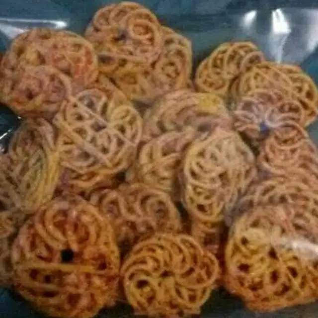 

Cemilan bandung/ kerupuk keriwil bantat pedas 1kg