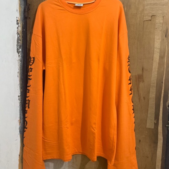 Vetements Longsleeve summer 2016