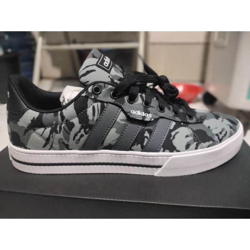 Sepatu Adidas Skateboarding Daily 3.0