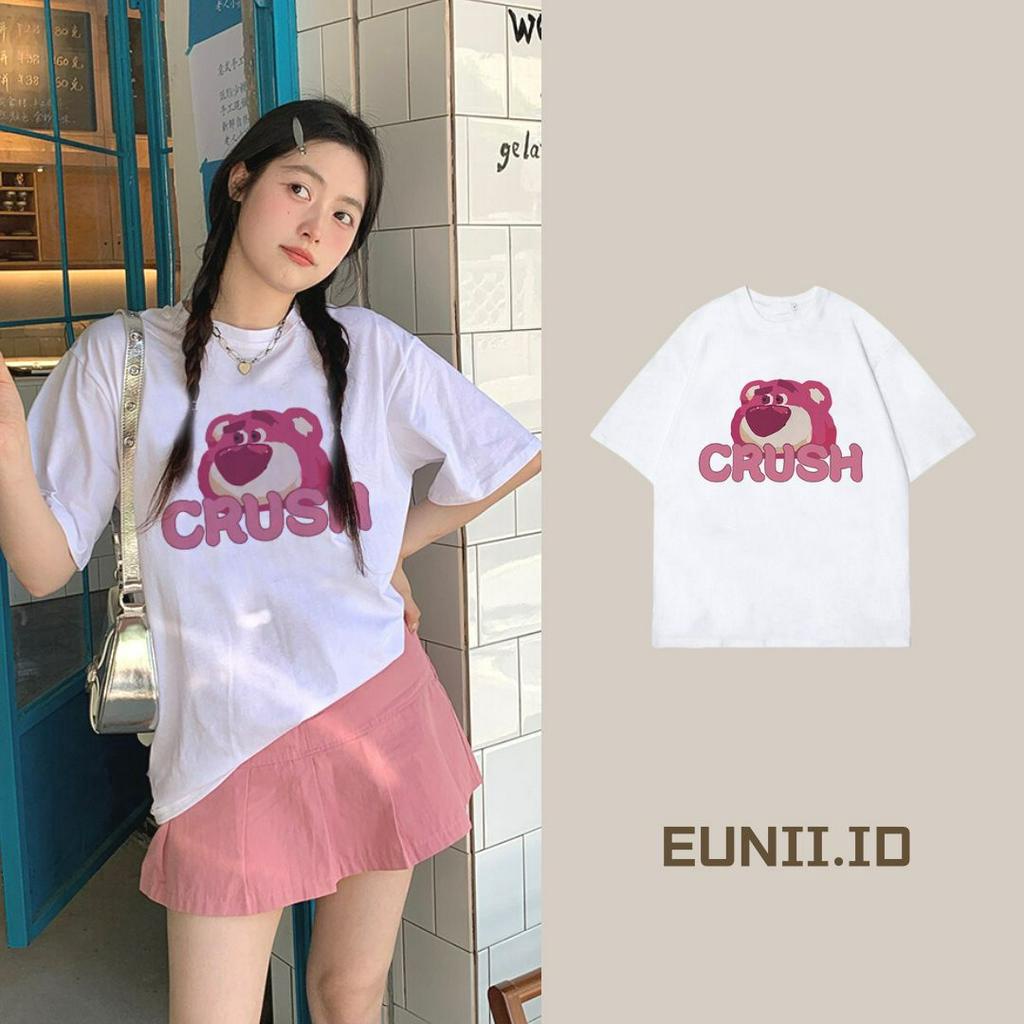 EUNII T-shirt Lengan Pendek Cartoon Crush Strawberry Bear Korean Style/Kaos Atasan Wanita/Baju Kaus Oversize Wanita/Kaos Wanita