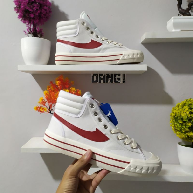Sepatu Compass Retrograde Hi [White Red/Red White Blue/Black White/Blue Gum]-1