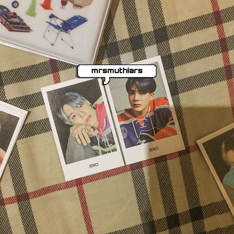 BOOKED JENO Polaroid 90’s Love
