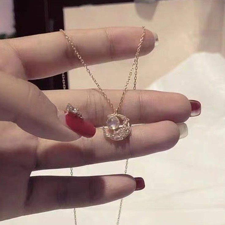 Kalung Rantai Klavikula Hias Liontin Bulan Bintang Gaya Korea